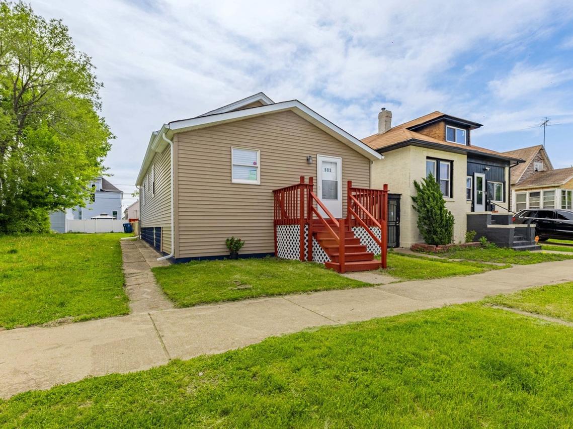 503 Ingraham Ave., Calumet City, IL 60409