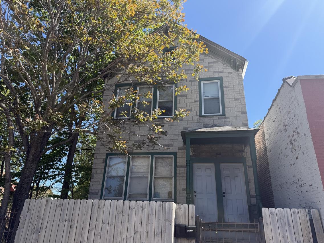 321 W 47th St., Chicago, IL 60609