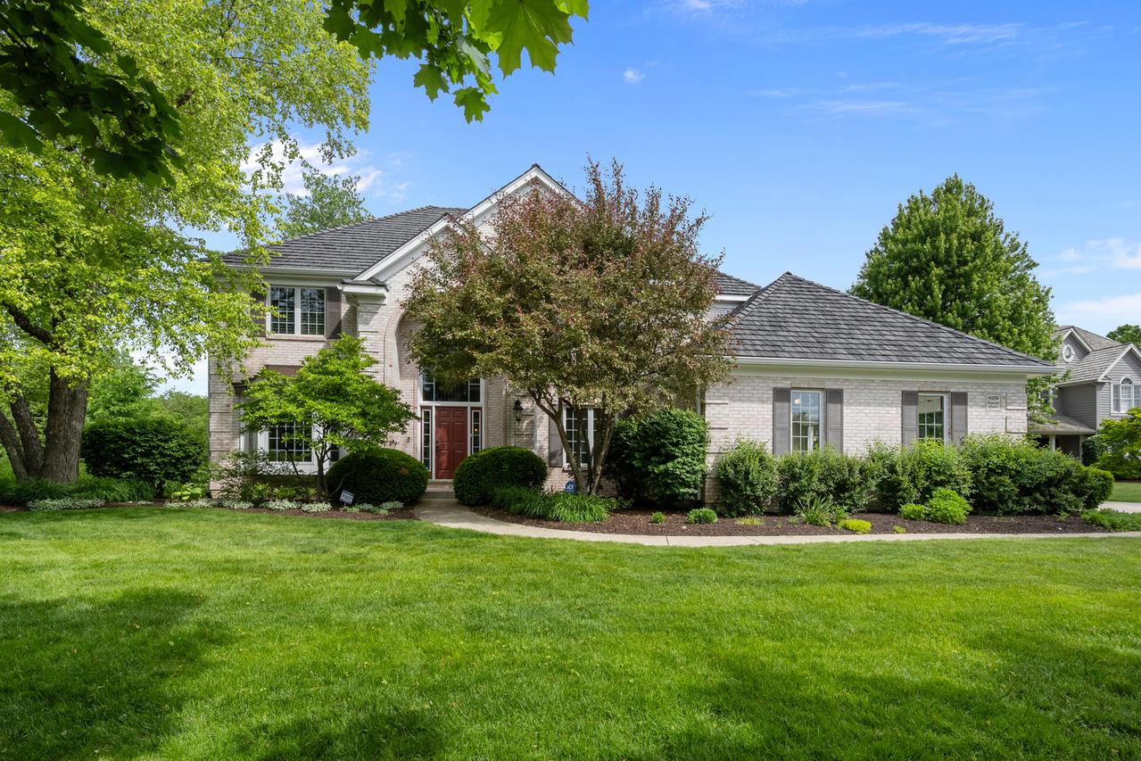 14584 N Somerset Cir., Libertyville, IL 60048
