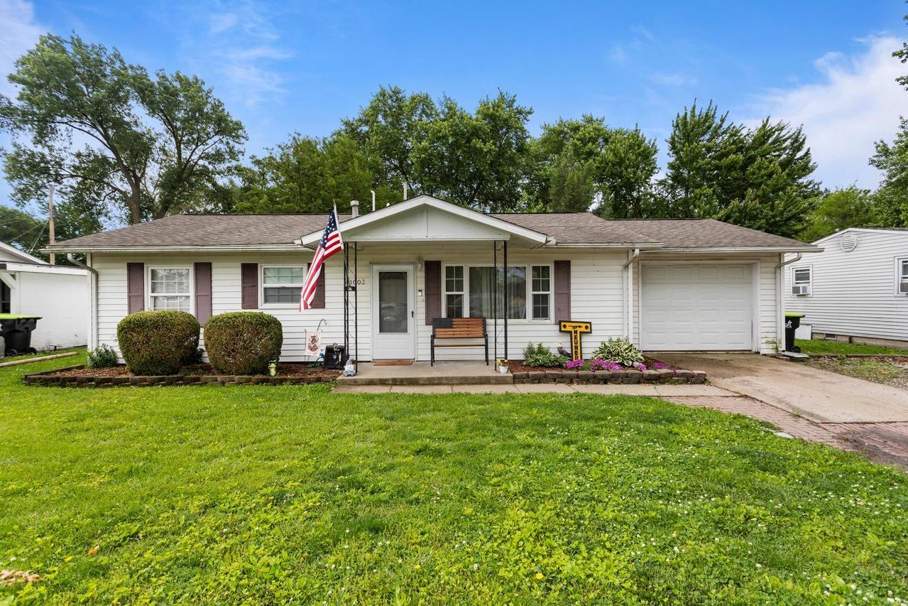 1003 E Fairview Dr., Tuscola, IL 61953