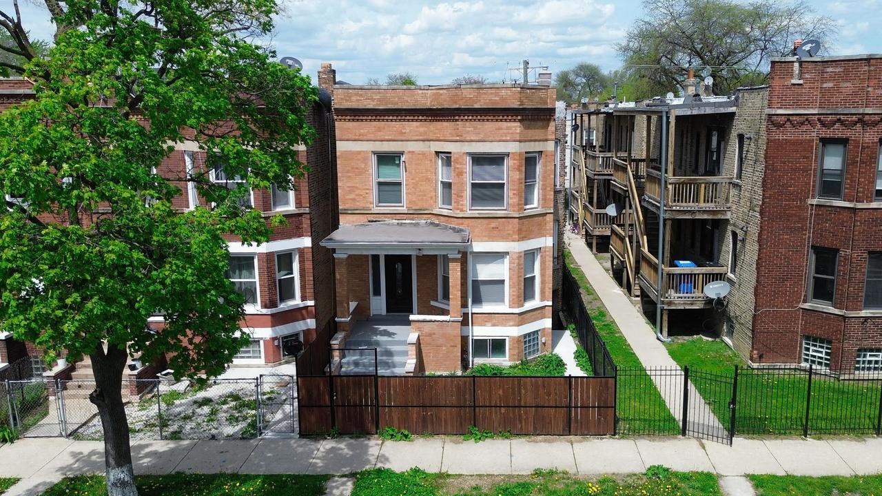 4906 W Erie St., Chicago, IL 60644