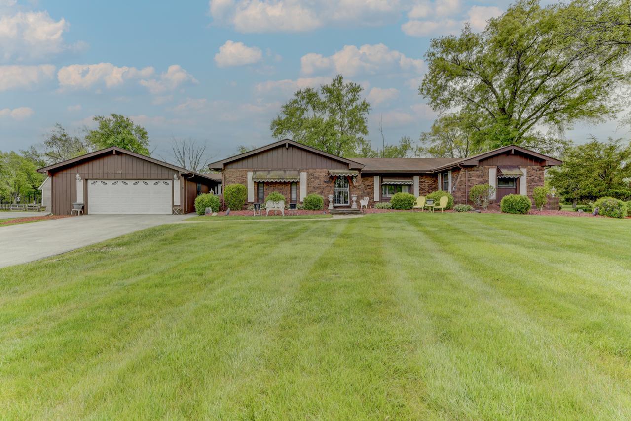 126 Denell Dr., Crete, IL 60417