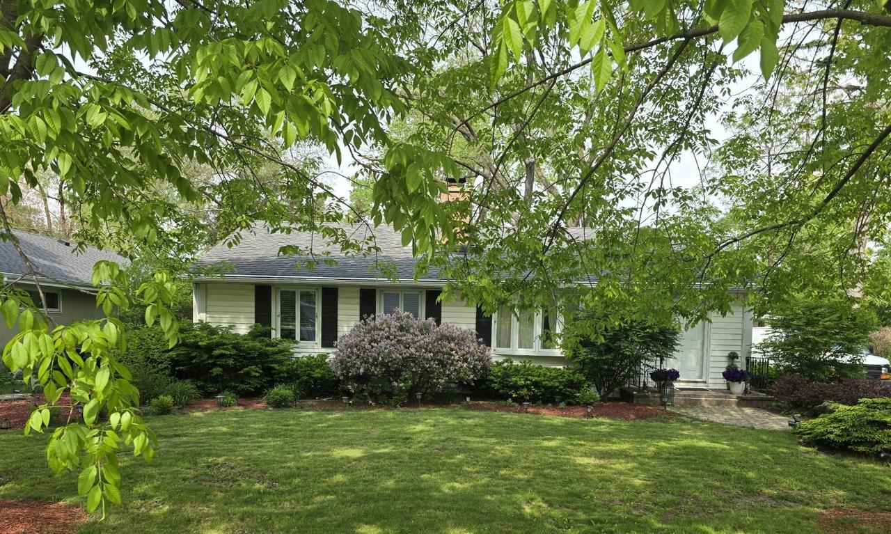 730 Skyline Dr., Barrington, IL 60010