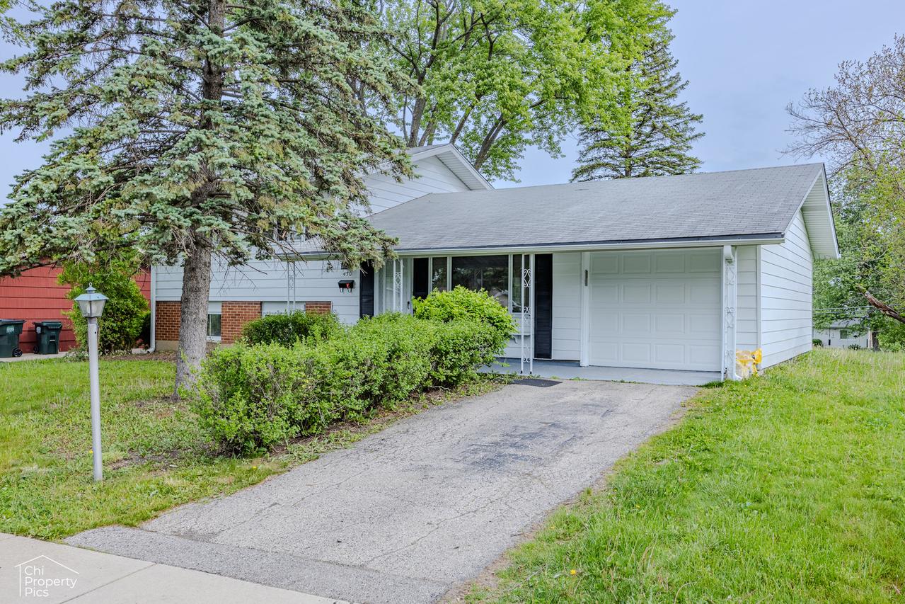 430 Bode Rd., Hoffman Estates, IL 60169