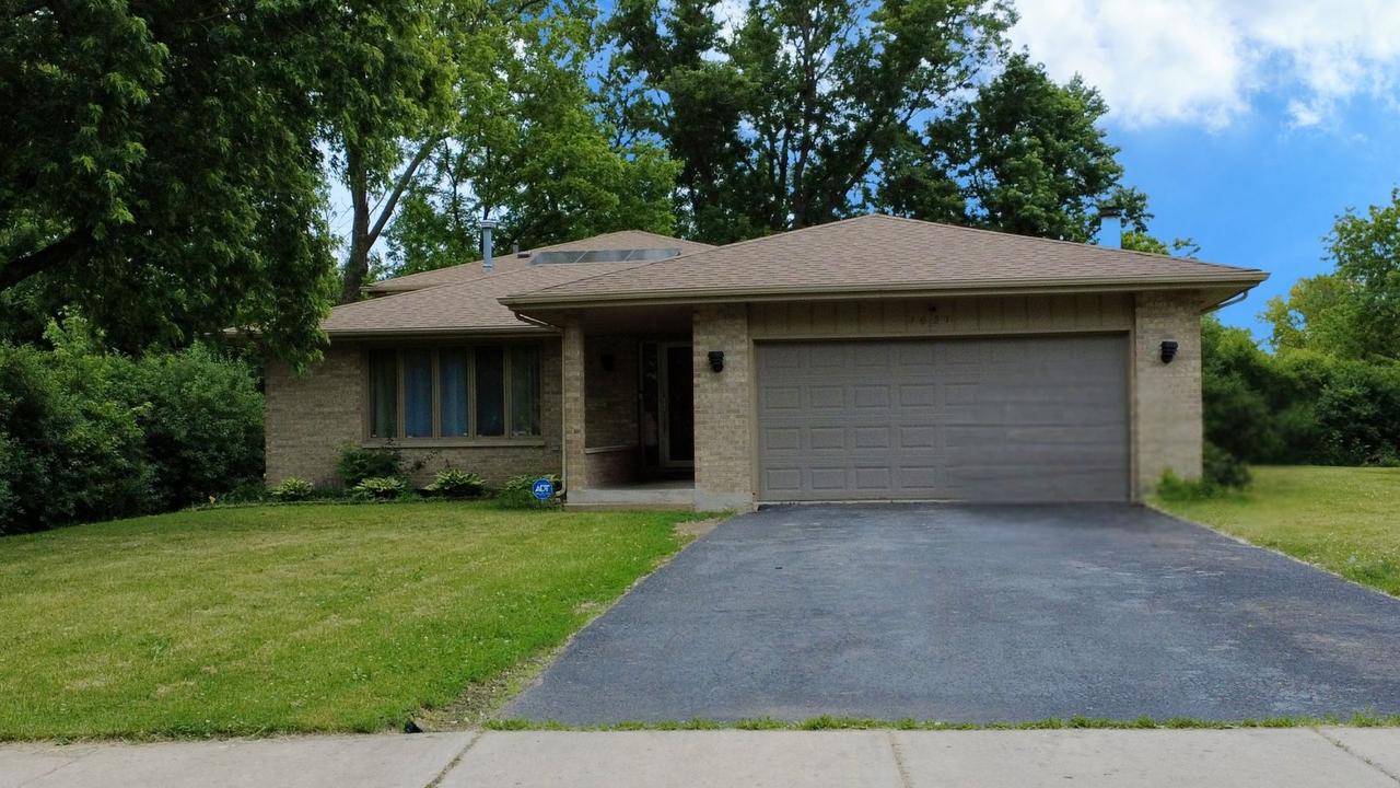 1621 Lawrence Cres, Flossmoor, IL 60422