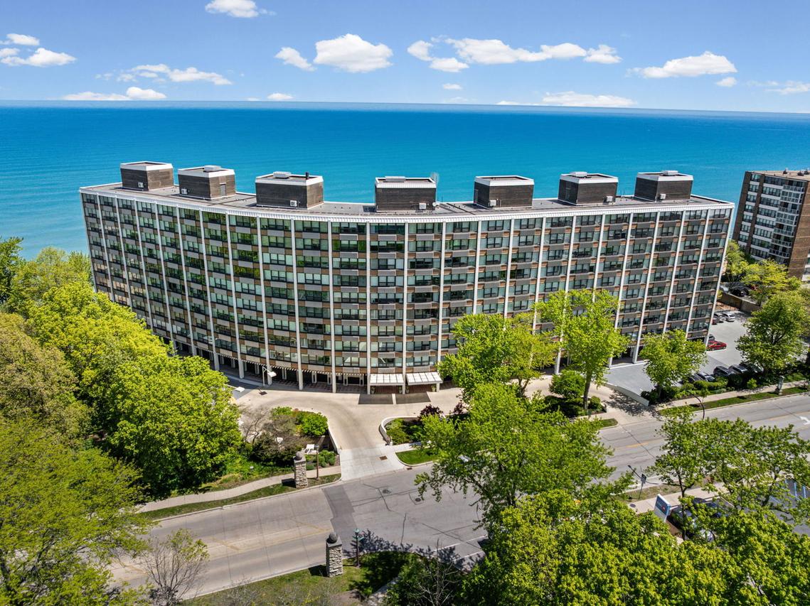 1630 Sheridan Rd. #10A, Wilmette, IL 60091