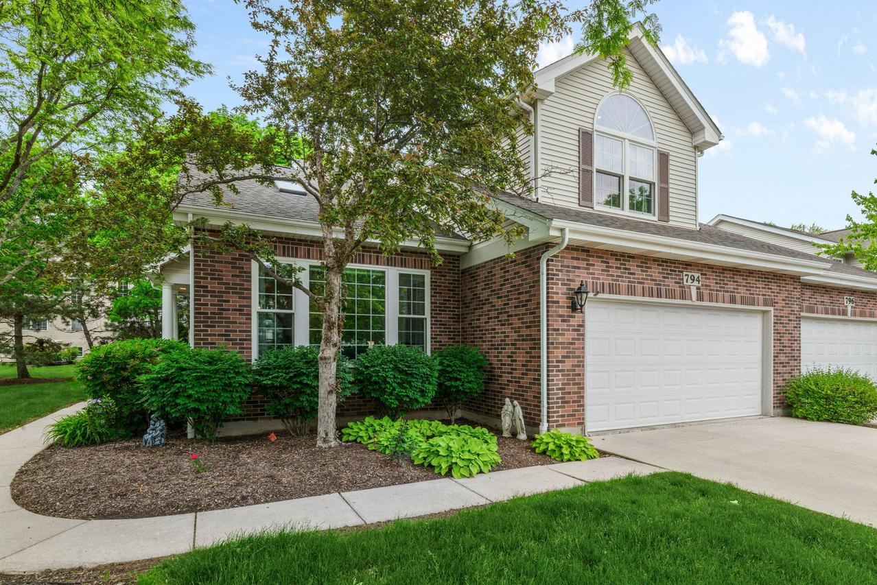 794 Pheasant Tr., St. Charles, IL 60174
