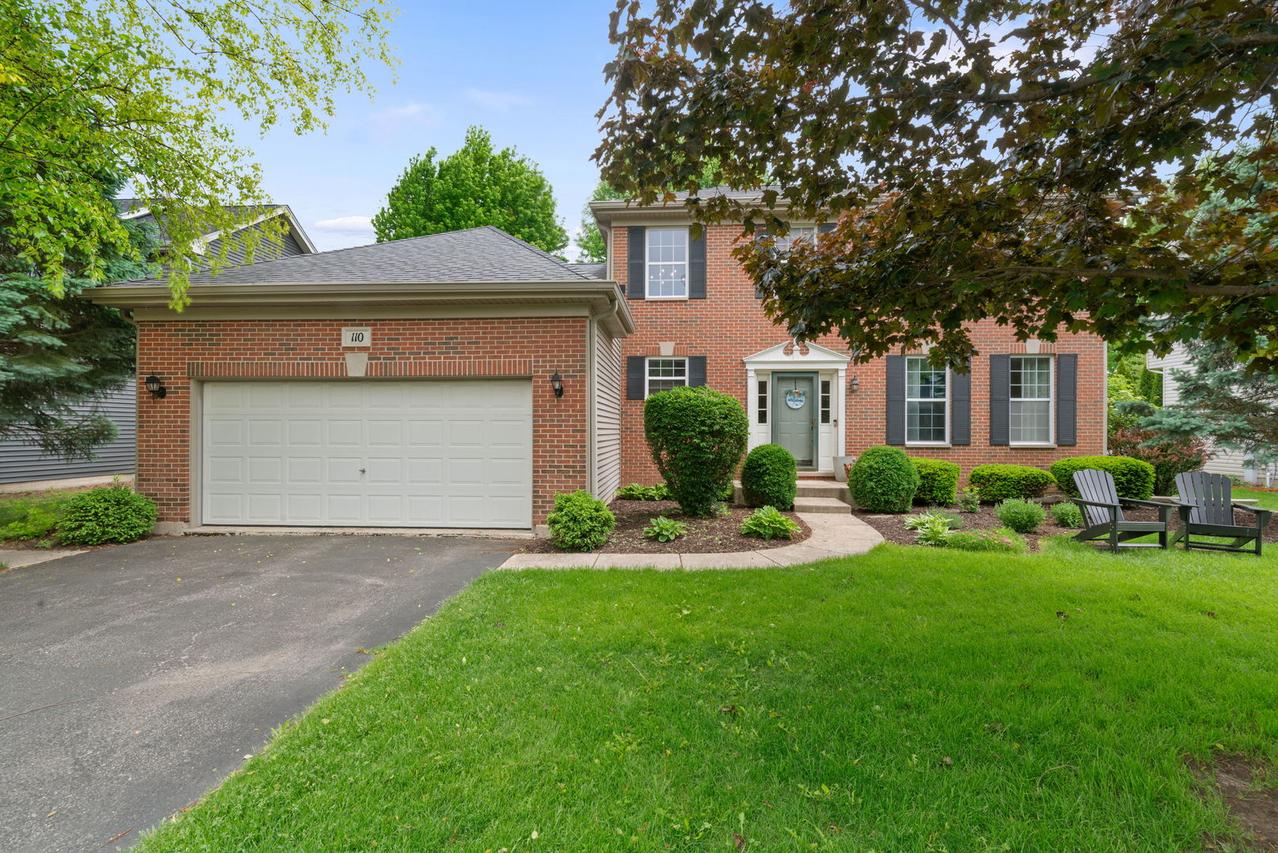 110 Saint Germain Pl., St. Charles, IL 60175