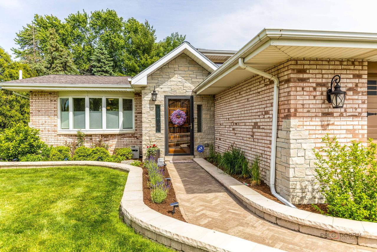 333 Killdeer Rd., Bloomingdale, IL 60108