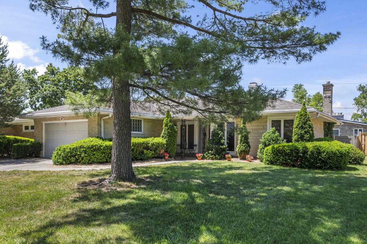 514 S Owen St., Mount Prospect, IL 60056