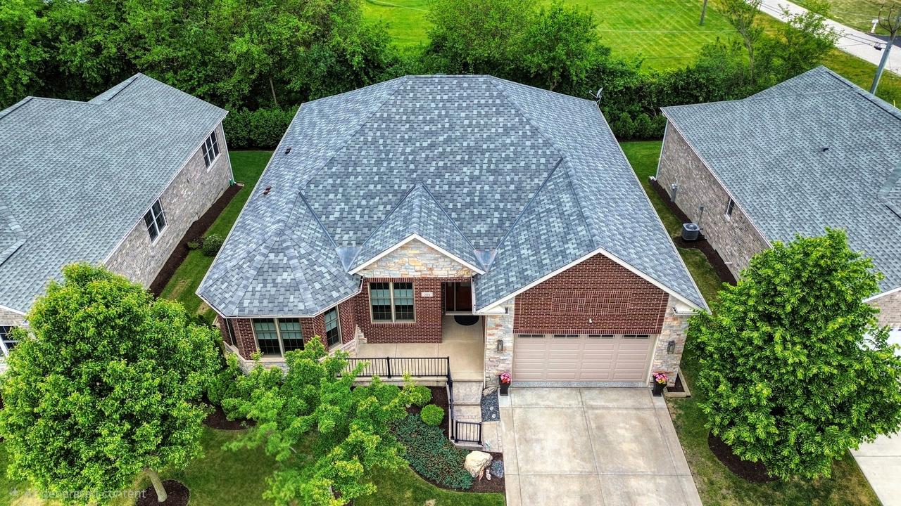 204 Donmor Dr., Bloomingdale, IL 60108