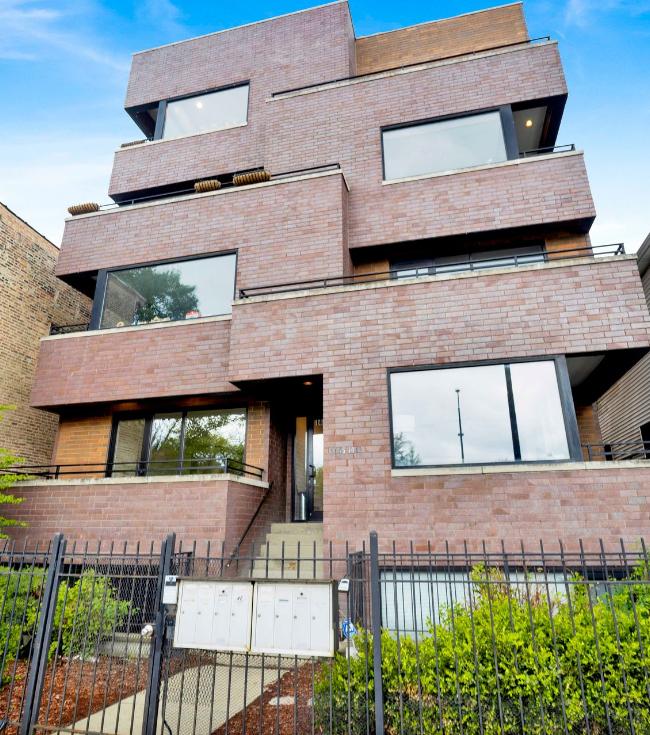 1445 W Grand Ave. #1E, Chicago, IL 60642