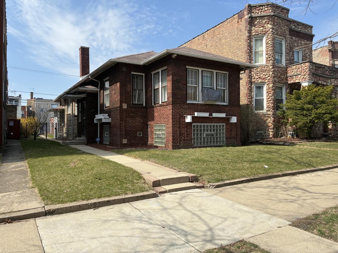 7340 S Crandon Ave., Chicago, IL 60649
