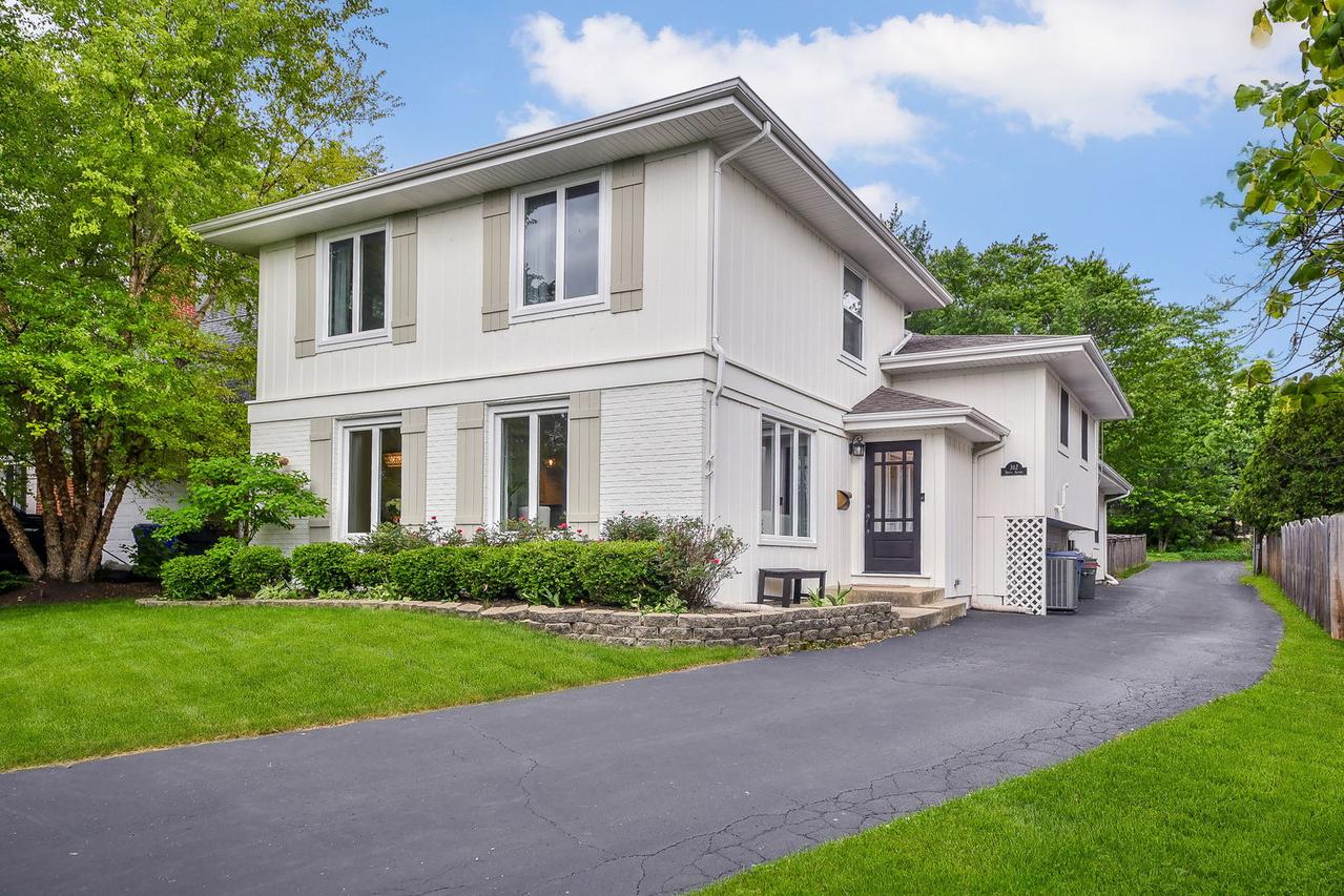 312 Spring Ave., Glen Ellyn, IL 60137