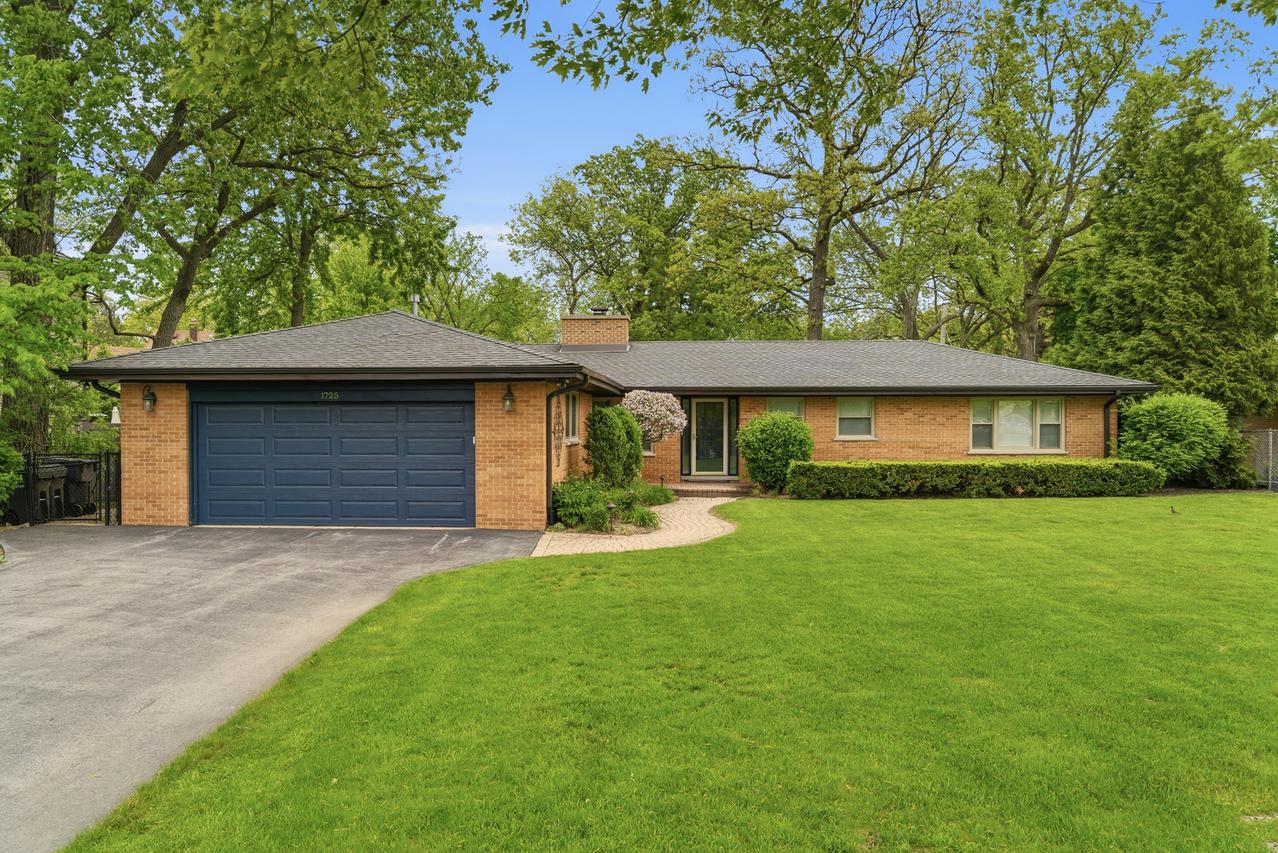 1725 Sunset Ridge Rd., Glenview, IL 60025