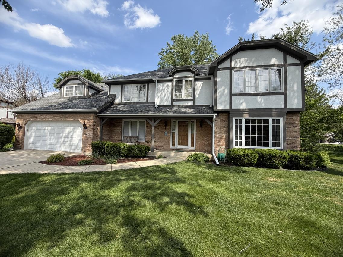 8S471 Oxford Ln., Naperville, IL 60565