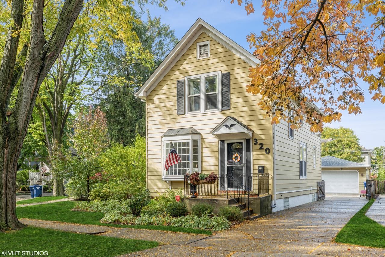 320 N Stone Ave., La Grange Park, IL 60526