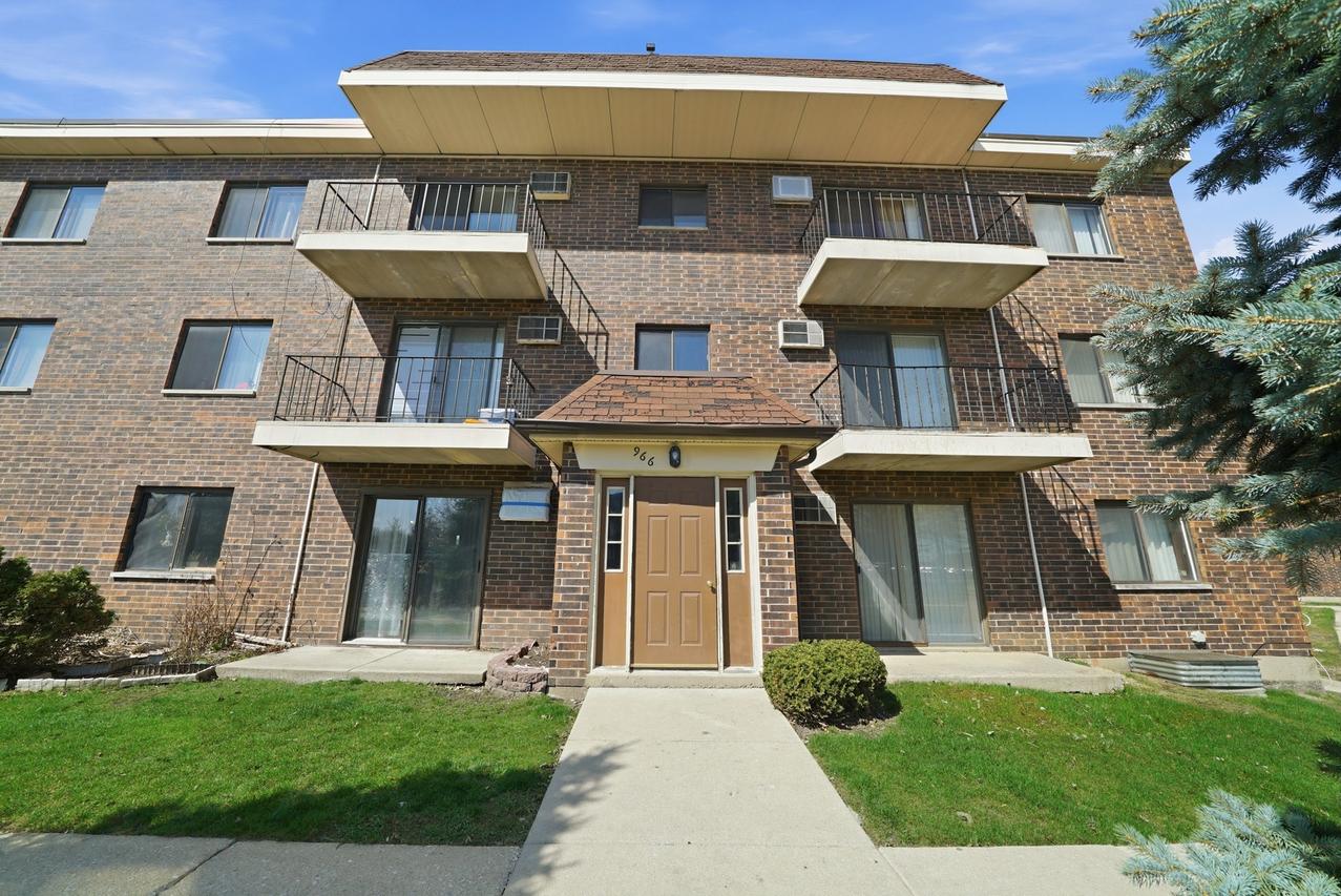 966 N Rohlwing Rd. #GA, Addison, IL 60101