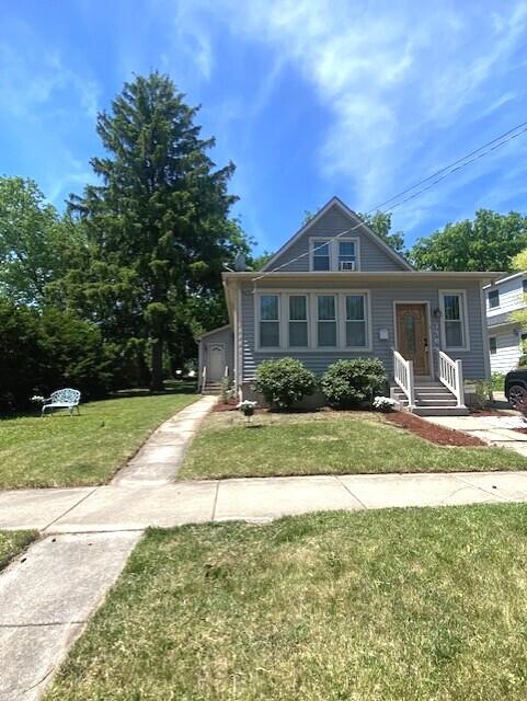 336 Wabash St., Elgin, IL 60123