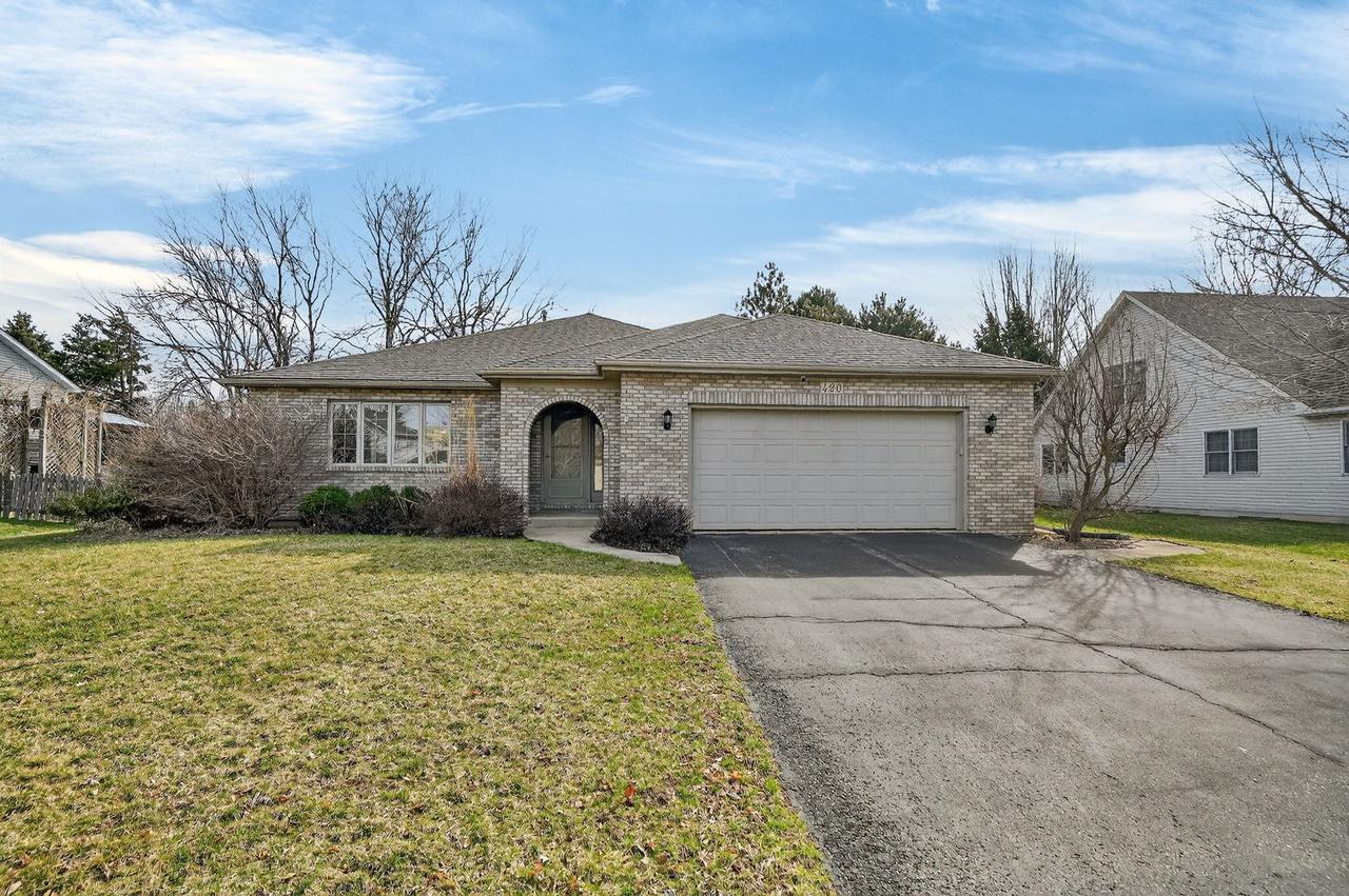 420 Windsor Dr., Oswego, IL 60543