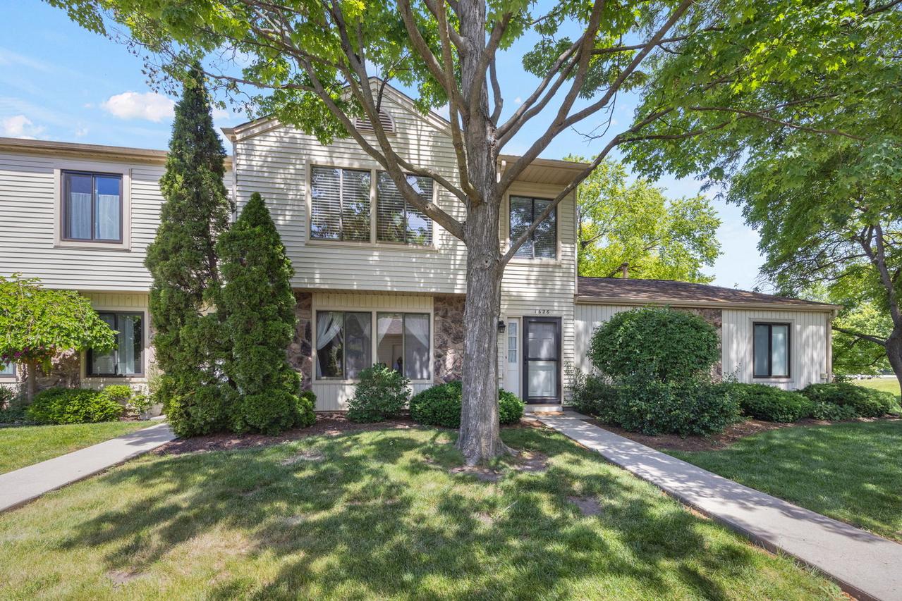 1626 Vermont Dr., Elk Grove Village, IL 60007