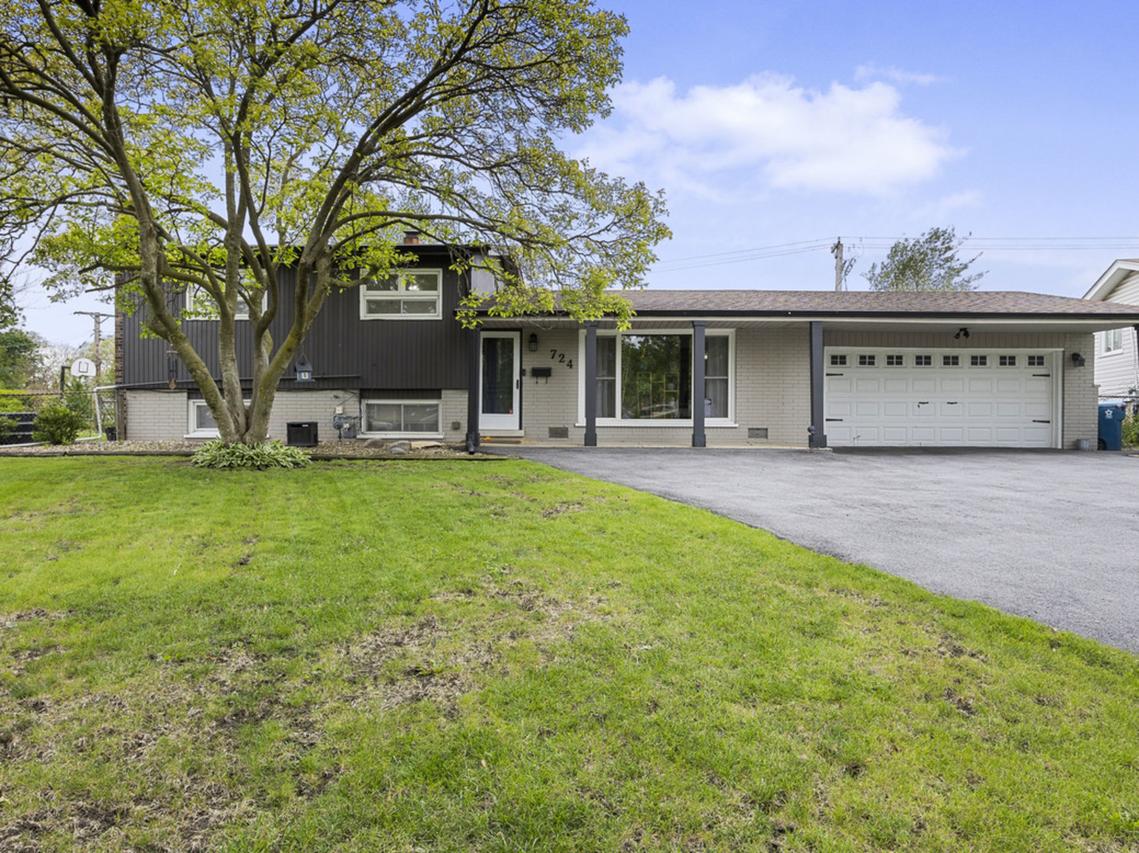 724 Lexington Dr., Chicago Heights, IL 60411