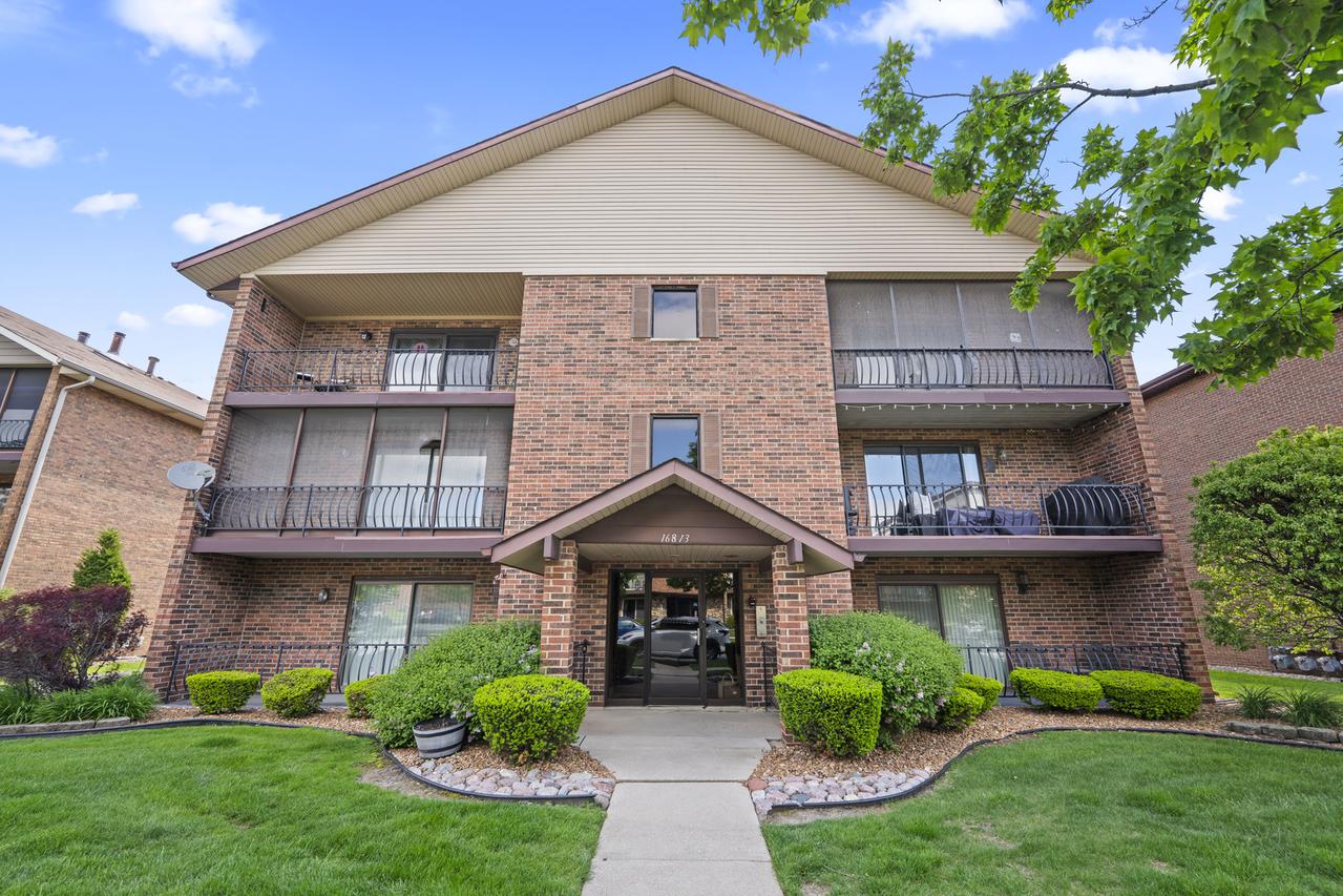 16813 81st Ave. #3S, Tinley Park, IL 60477