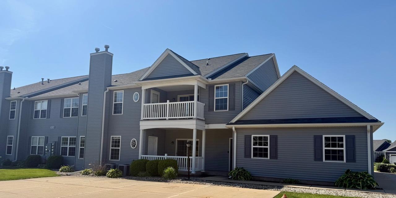 3030 Stillwater Landing #102, Urbana, IL 61802