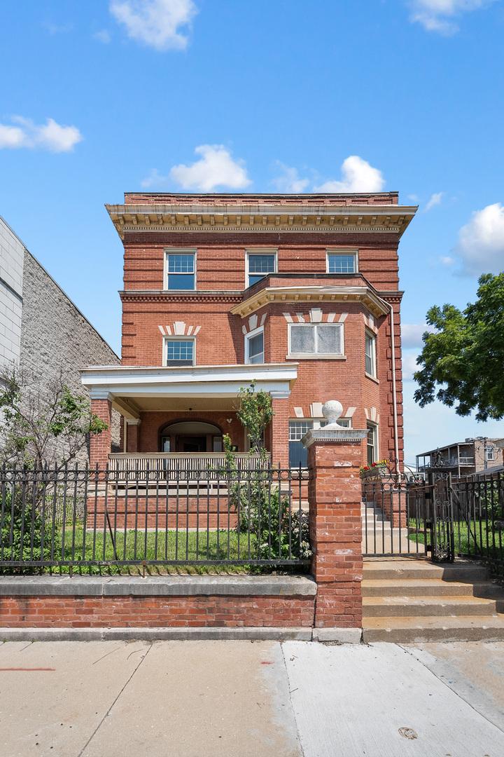 4541 S Forrestville Ave., Chicago, IL 60653