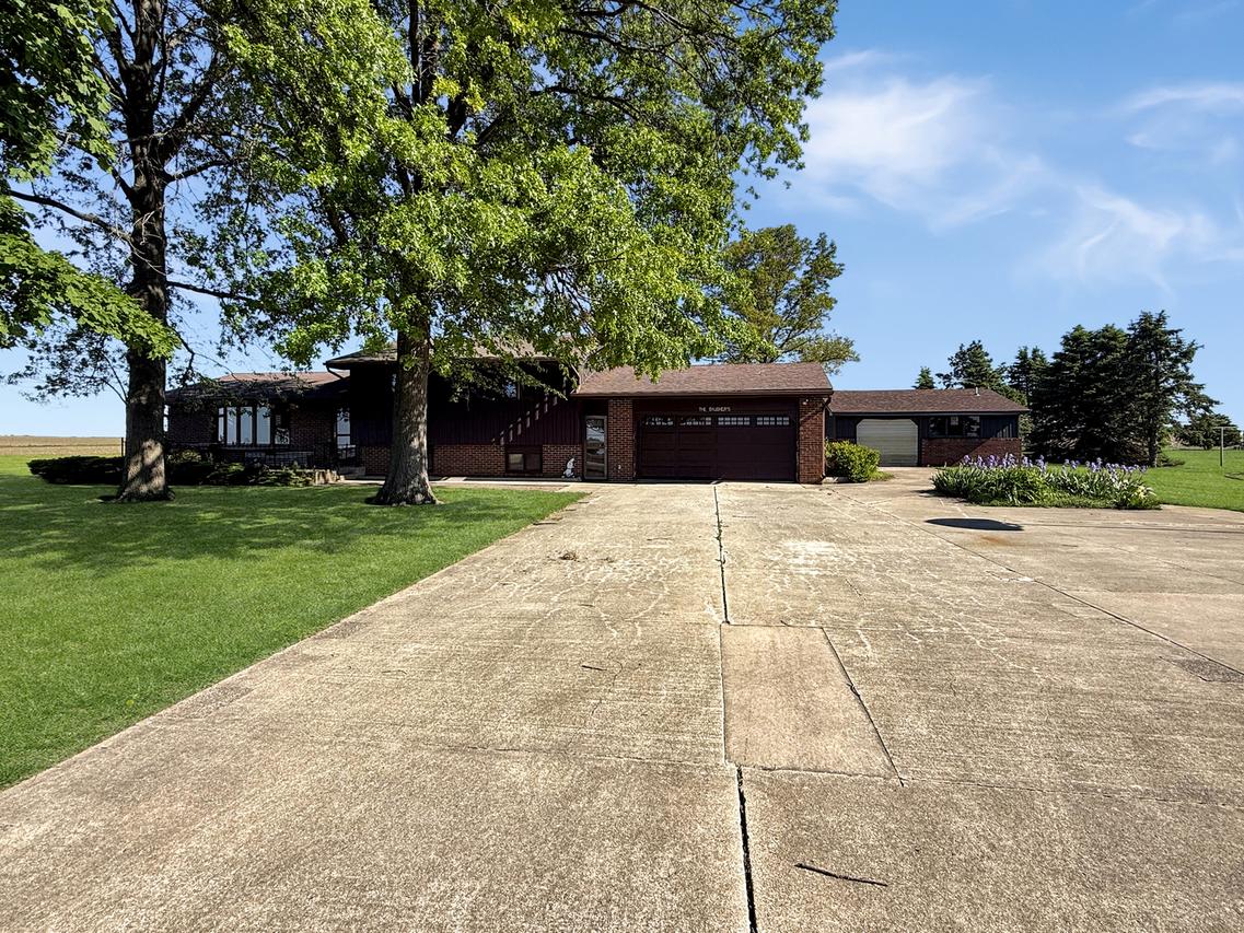 2052 County Road 3000, Rantoul, IL 61866
