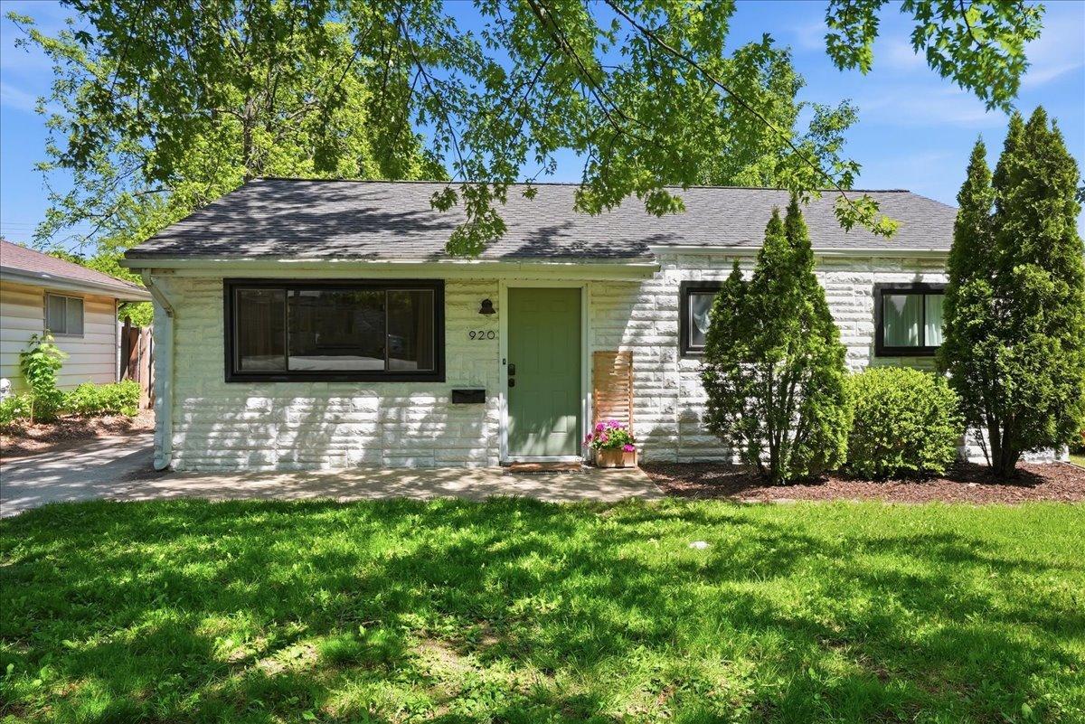 920 N Fell Ave., Normal, IL 61761