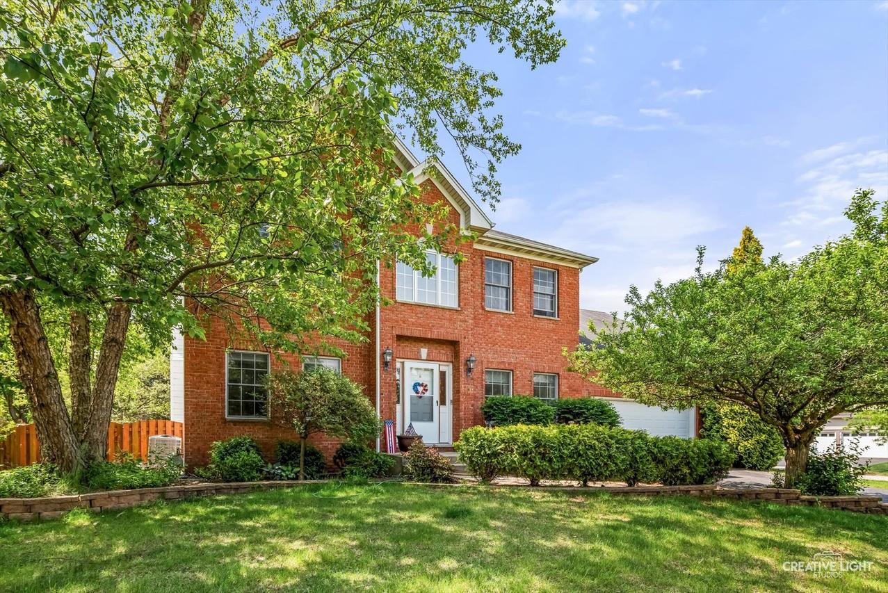424 Camden Cir., Oswego, IL 60543
