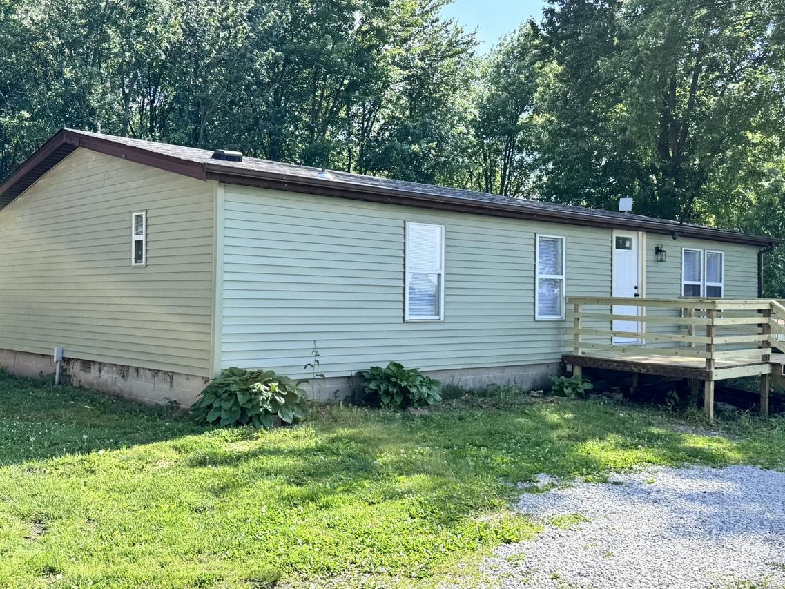 4372 Cartter Rd., Kell, IL 62853