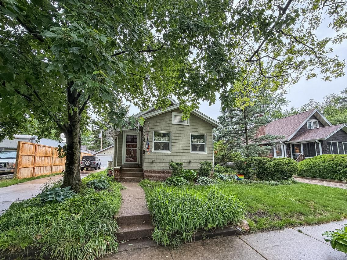 707 S Anderson St., Urbana, IL 61801