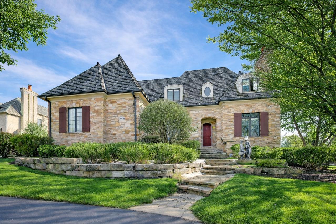 1420 W Longwood Dr., Bull Valley, IL 60098