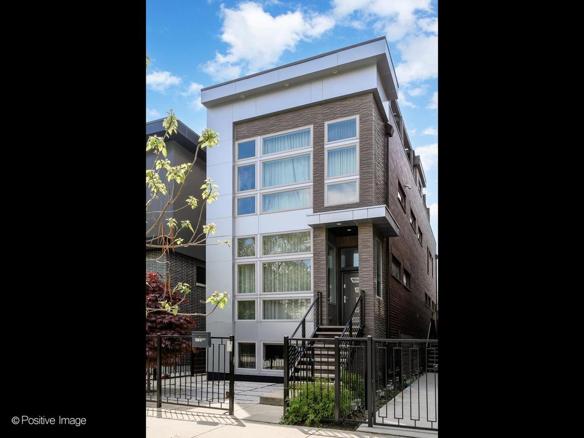 2125 W Erie St., Chicago, IL 60612
