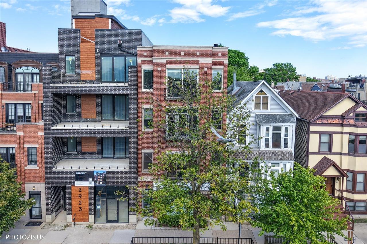 2919 N Southport Ave. #4, Chicago, IL 60657