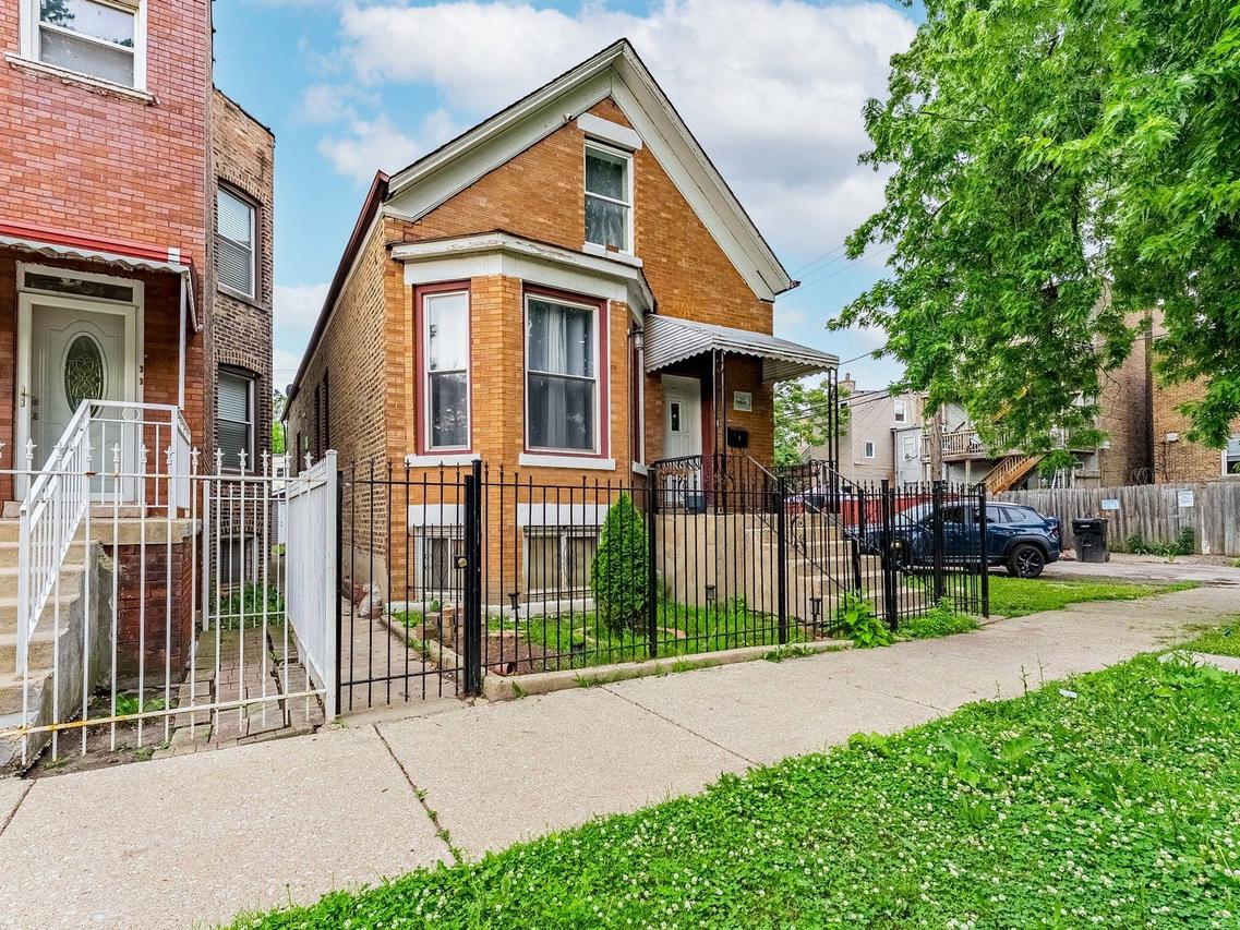 1140 N Ridgeway Ave., Chicago, IL 60651