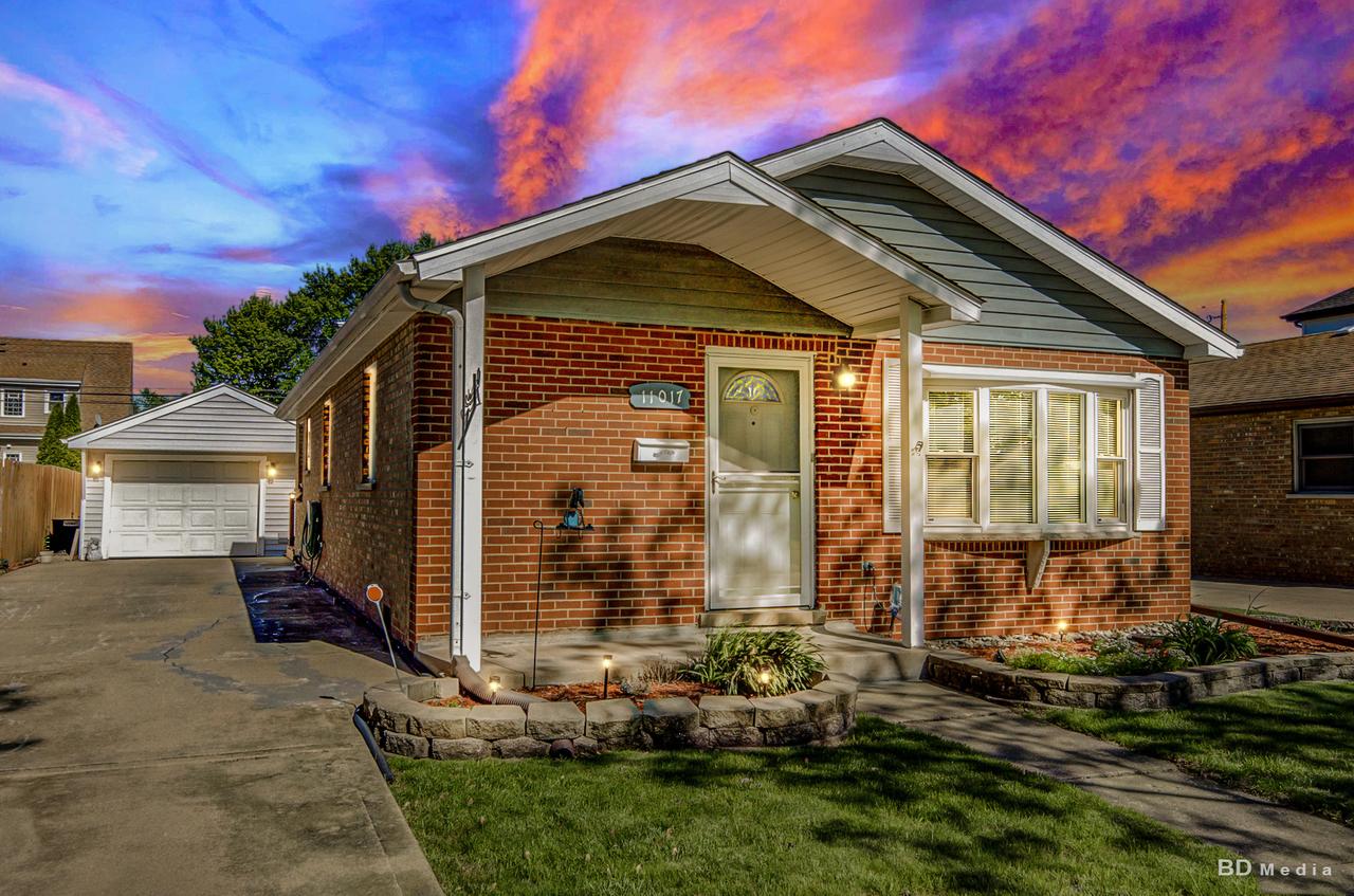 11017 Mcvicker Ave., Chicago Ridge, IL 60415
