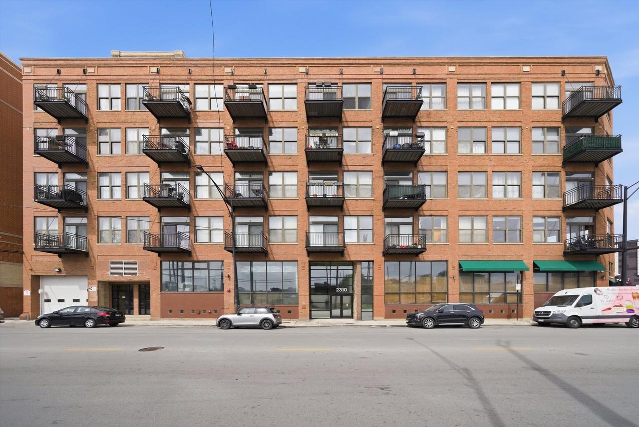 2310 S Canal St. #201, Chicago, IL 60616