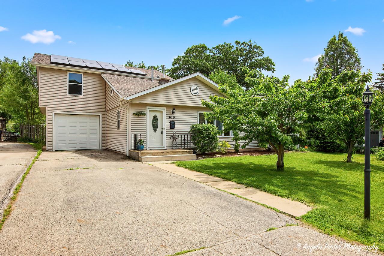 615 Highland Ave., Antioch, IL 60002