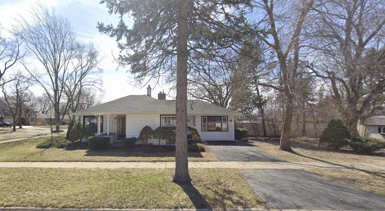 9800 S 51st Ave., Oak Lawn, IL 60453