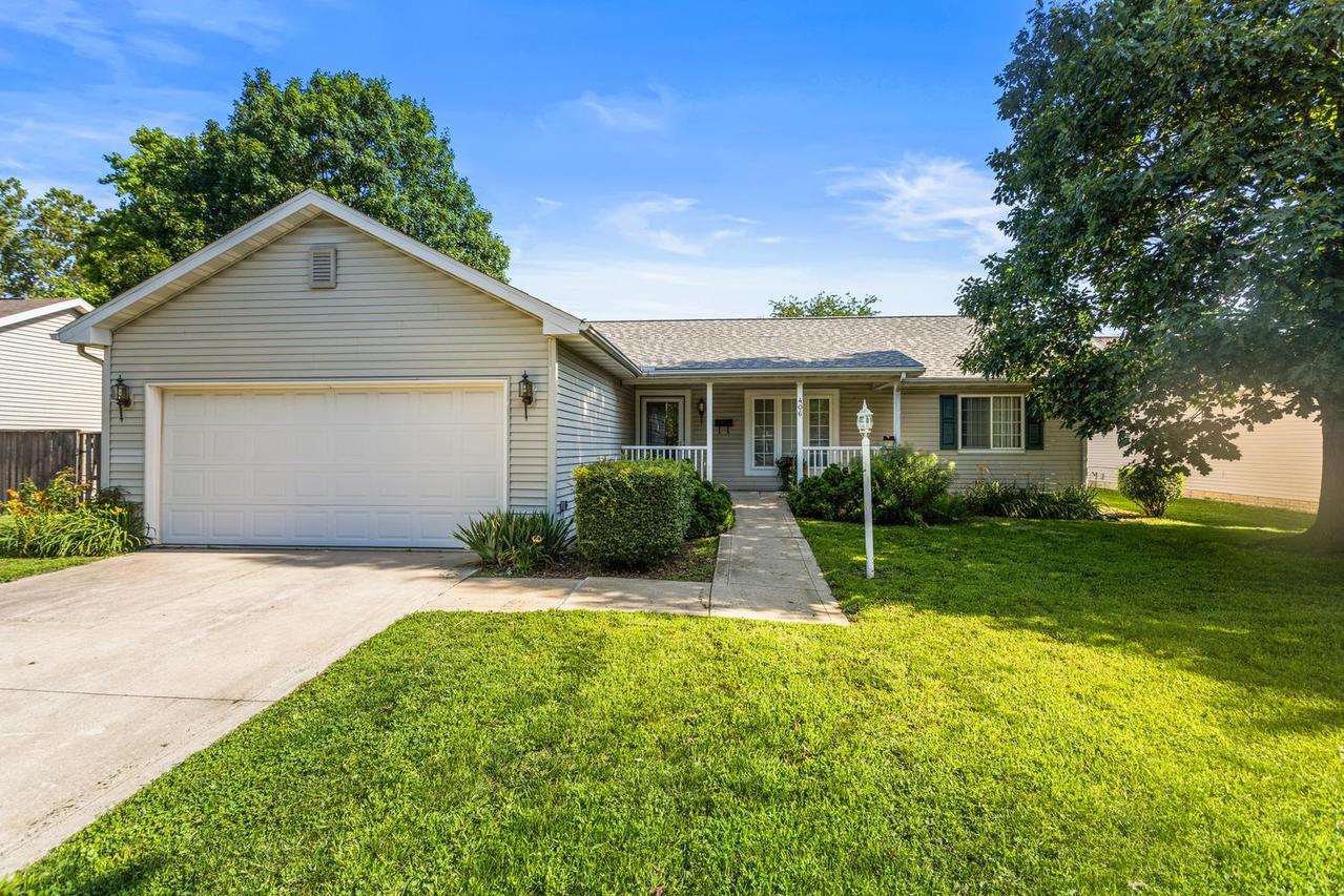 406 E Beardsley Ave., Champaign, IL 61820