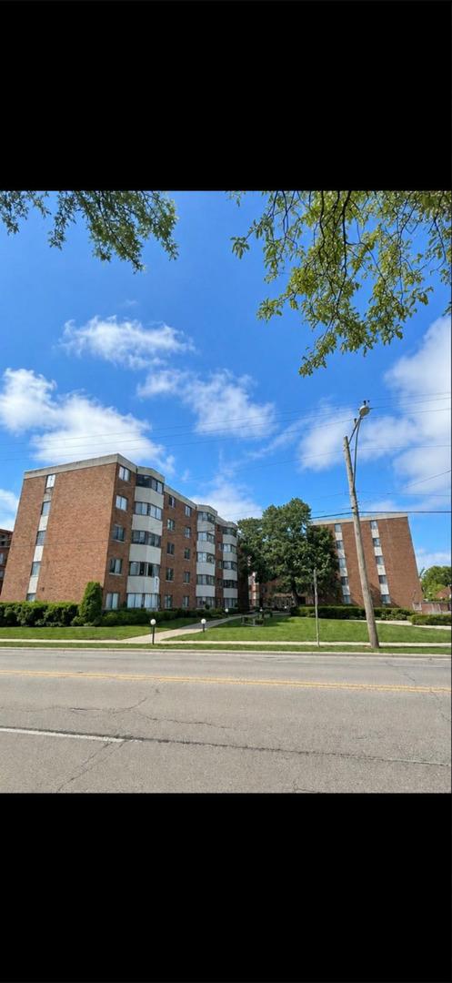 5500 Lincoln Ave. #107, Morton Grove, IL 60053