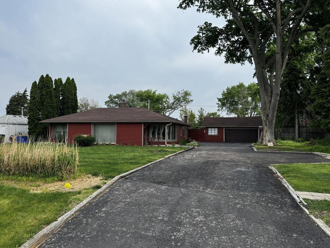 1100 S Columbine Ave., Lombard, IL 60148