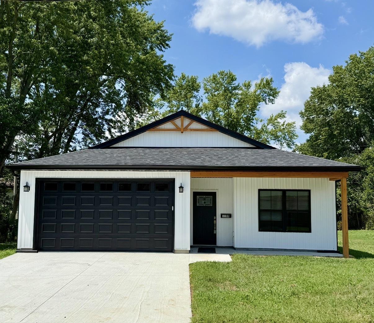 1108 Midway Ct., Marion, IL 62959