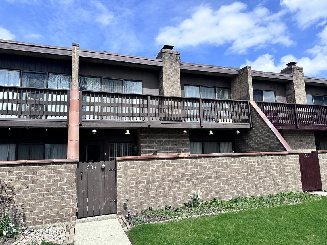 804 Kenneth Cir., Elgin, IL 60120