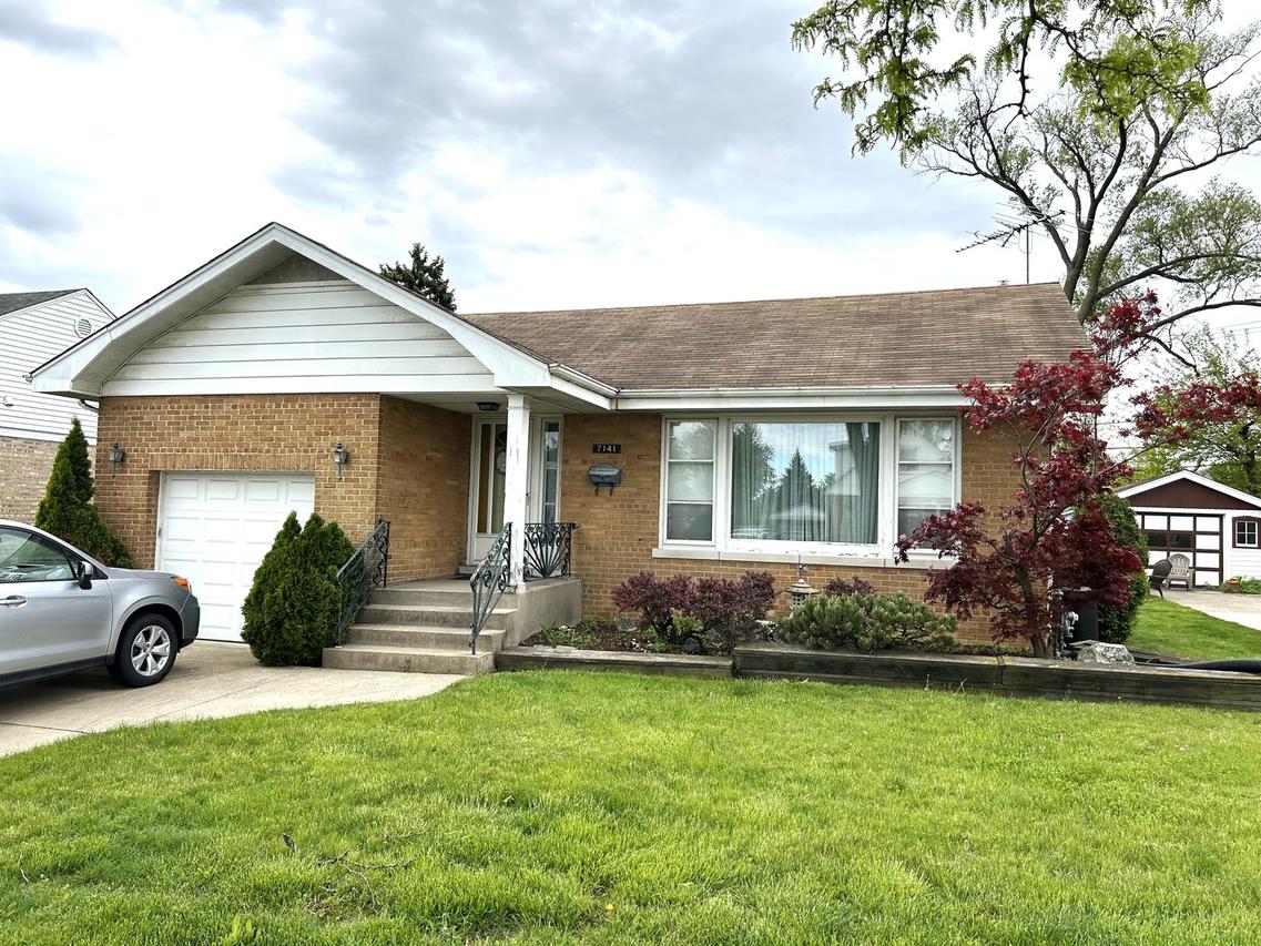 7141 W Keeney St., Niles, IL 60714