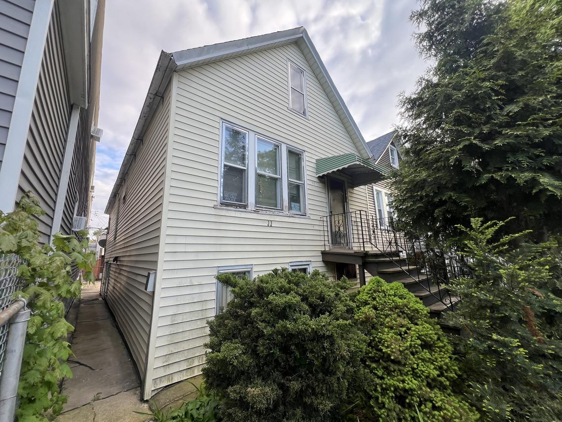 2111 W 50th Pl., Chicago, IL 60609
