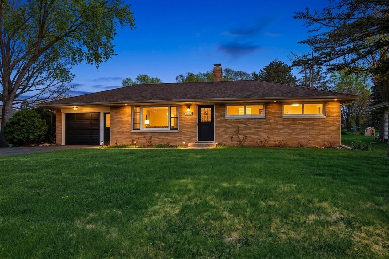 3605 Anne St., Mchenry, IL 60050